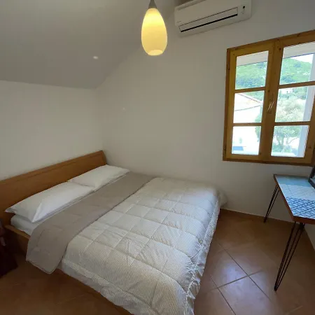 House Evita Prožura