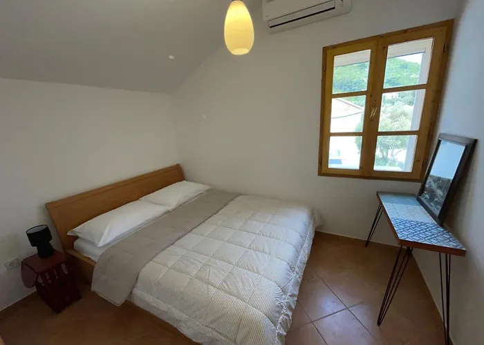 House Evita Prožura