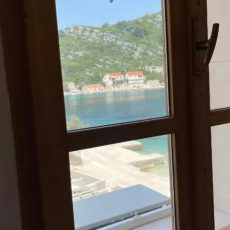 House Evita * Prožura